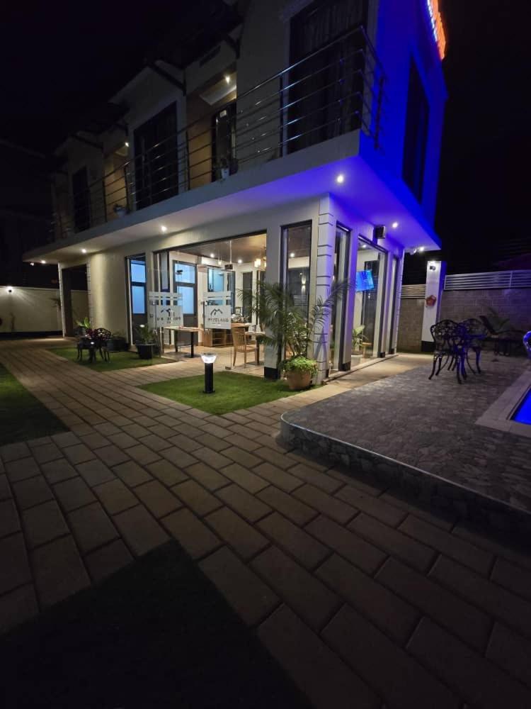 Primeland Hotel Moshi Ngoại thất bức ảnh